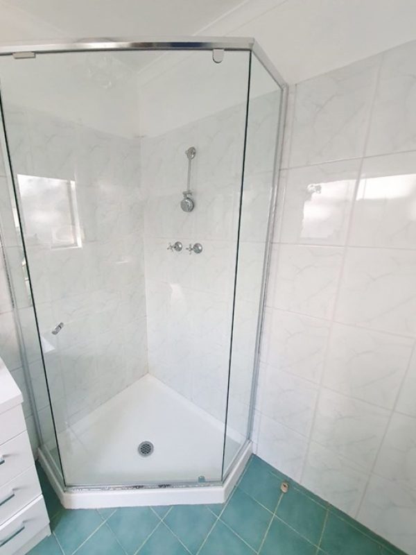 Shower Screen Semi Frameless 3 Sided Chrome Frame